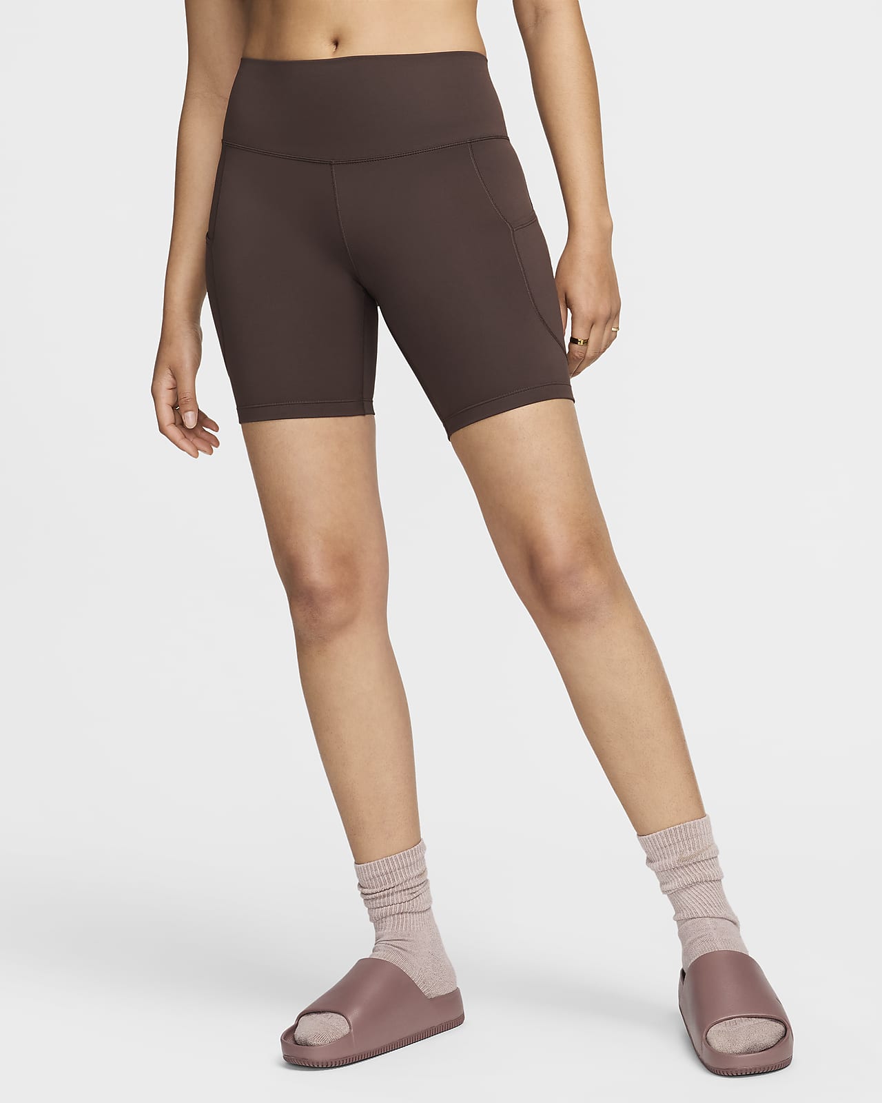 Shorts de ciclismo con bolsillos de tiro alto de 20 cm para mujer Nike One
