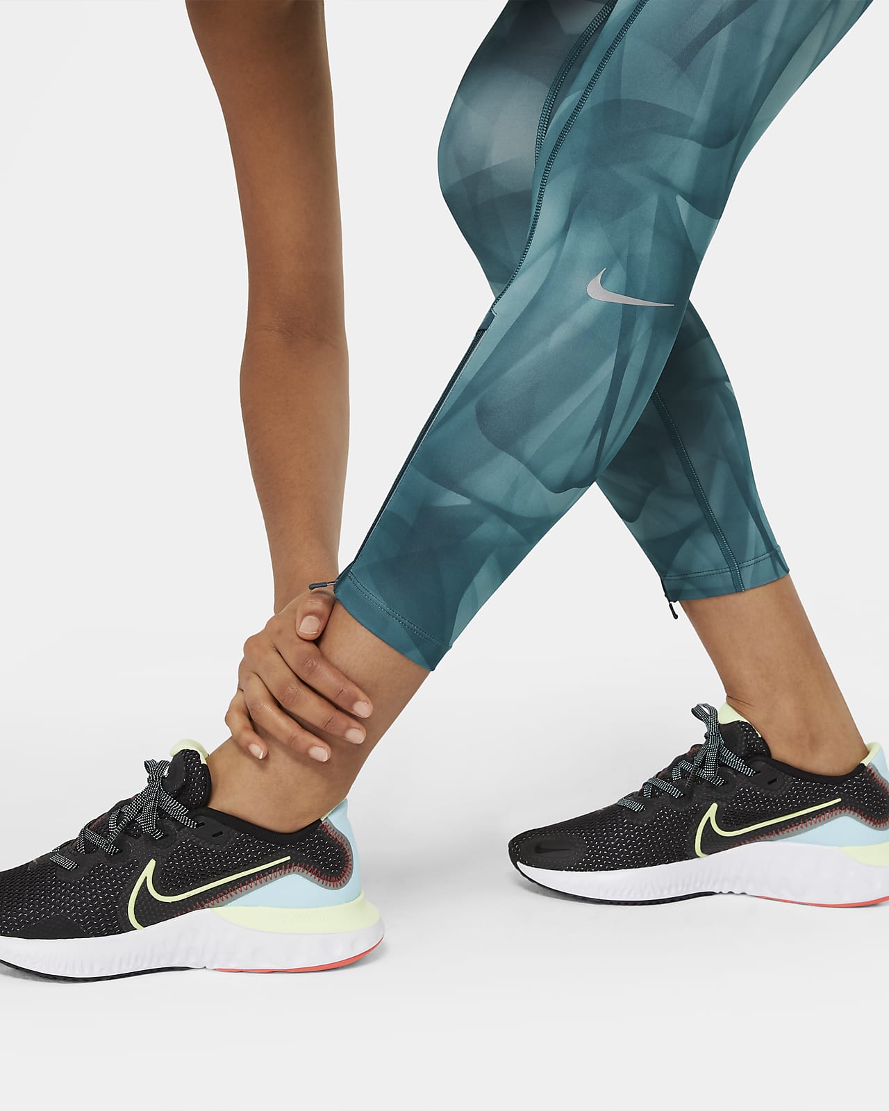 nike epic run tight