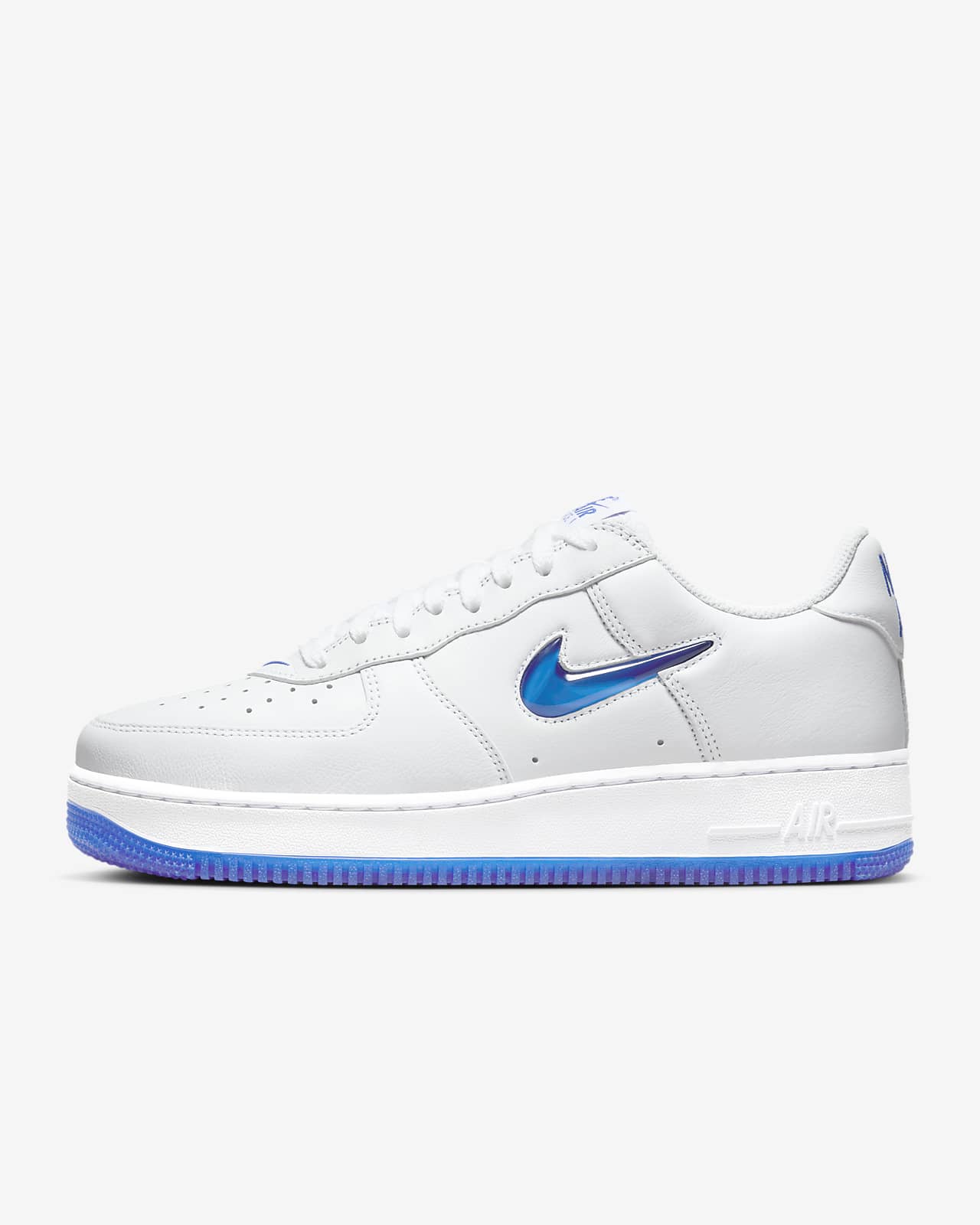 Nike Air Force 1 LV8 Men's Shoe. Nike LU