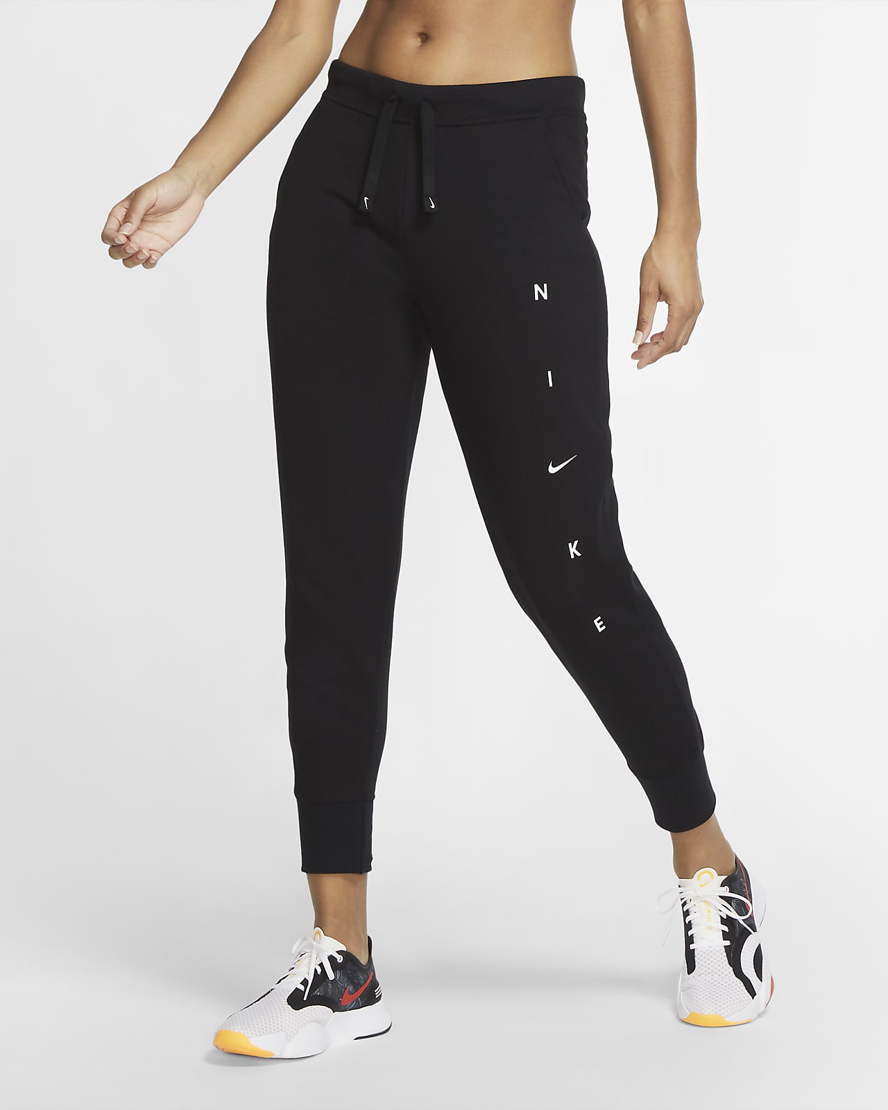 nike loose fit joggers