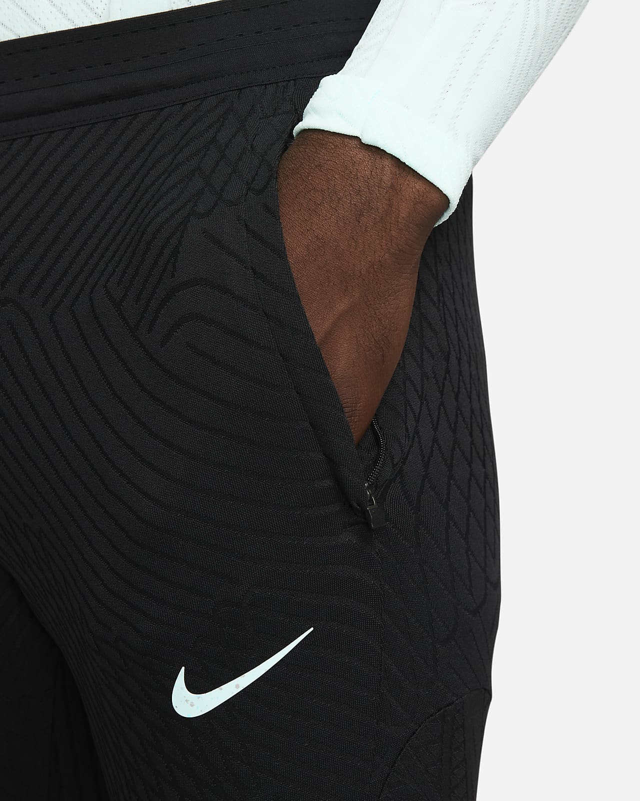 Nike Dri-FIT Academy Men's Zip Football Pants. Nike SG
