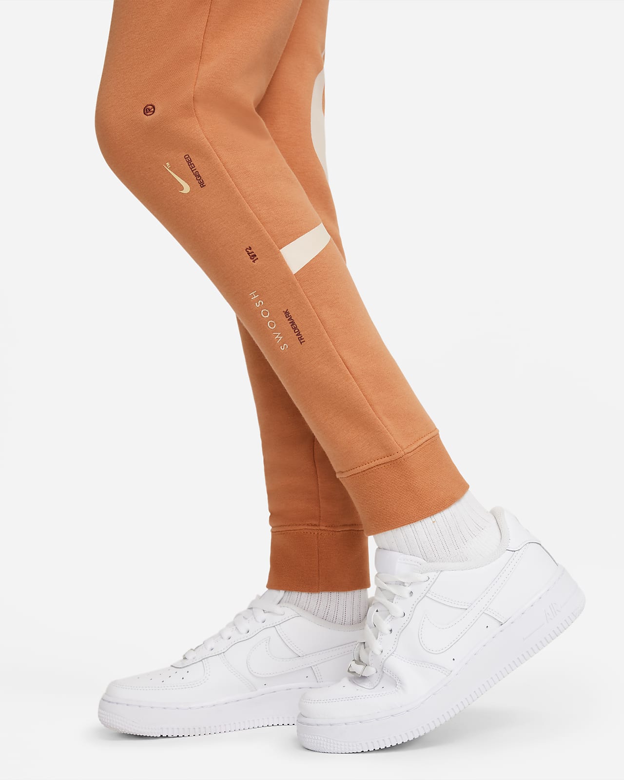 Pantaloni in fleece Nike Sportswear Swoosh - Ragazzo. Nike IT