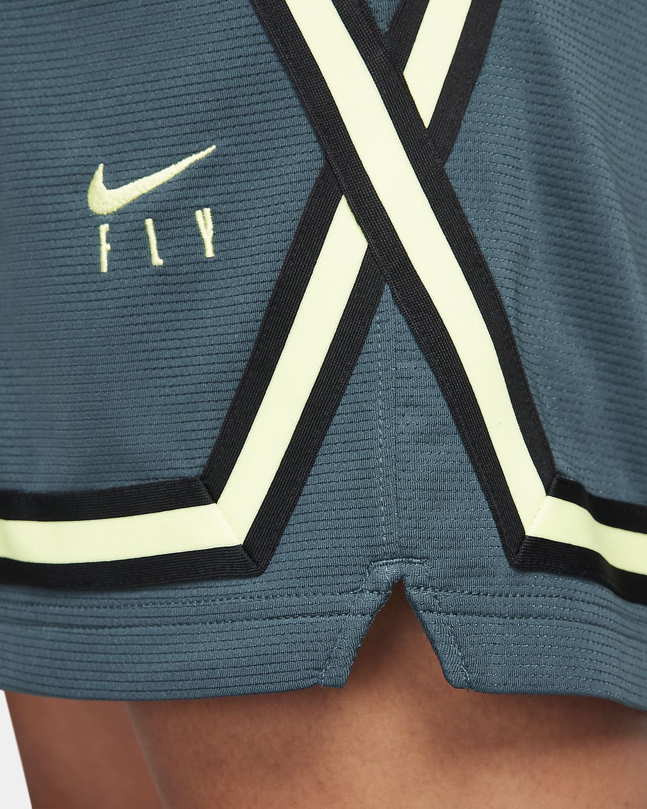 Brooklyn Nets Fly Crossover Women's Nike Dri-FIT Basketball Shorts. Nike LU