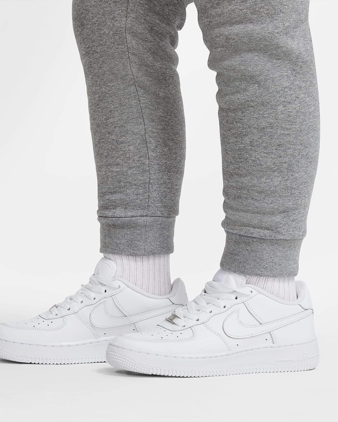 Nike Sportswear Club Fleece bukse til store barn (gutt) (utvidet størrelse) Nike Sportswear Club Fleece bukse til store barn (gutt) (utvidet størrelse)