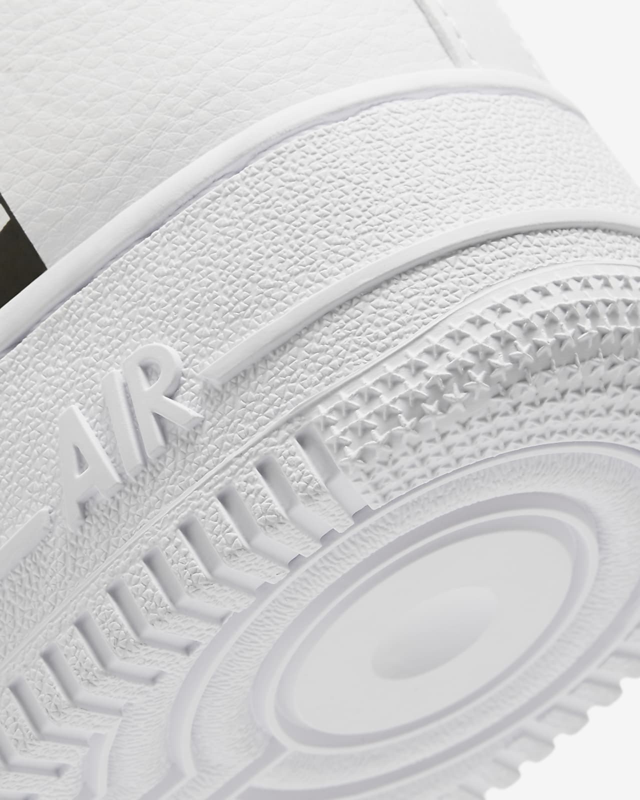 nike air force 1 07 lv82