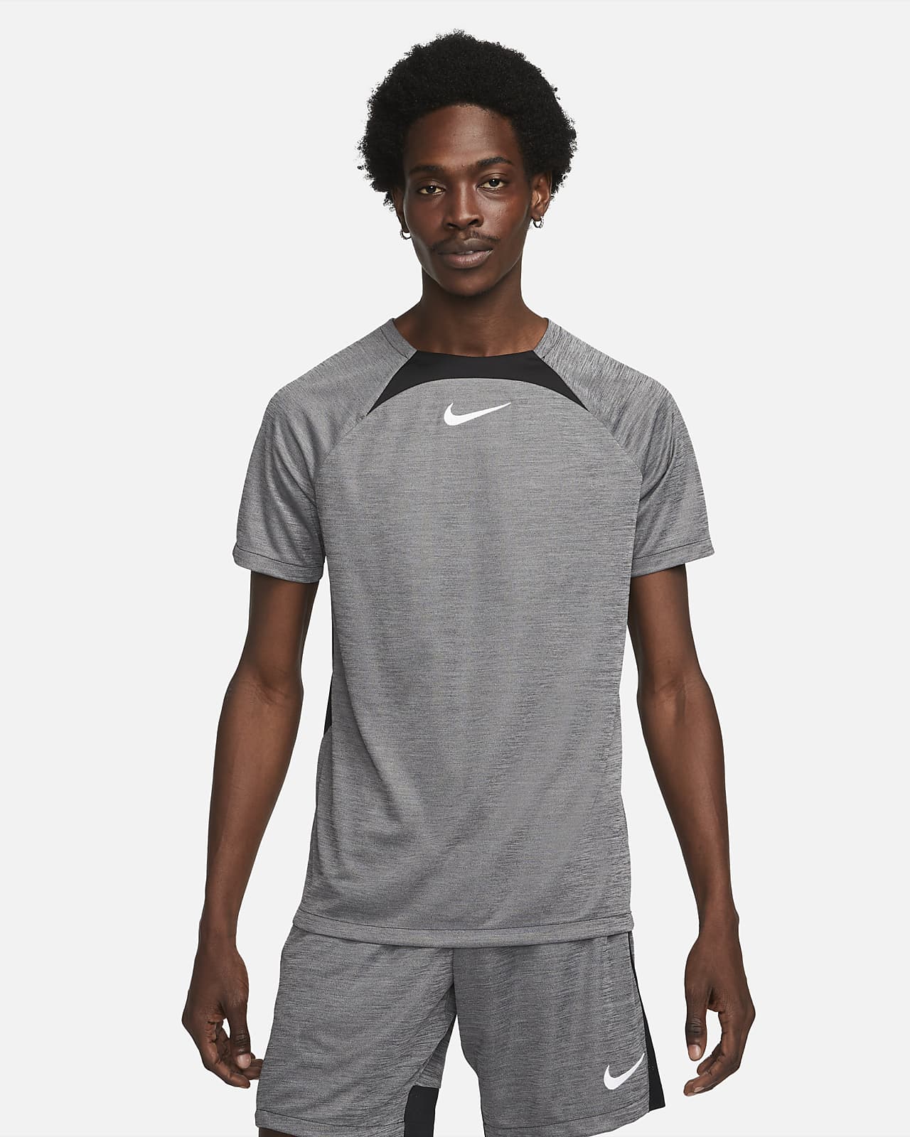 buik Beschuldiging Nietje Nike Dri-FIT Academy Men's Short-Sleeve Football Top. Nike IL