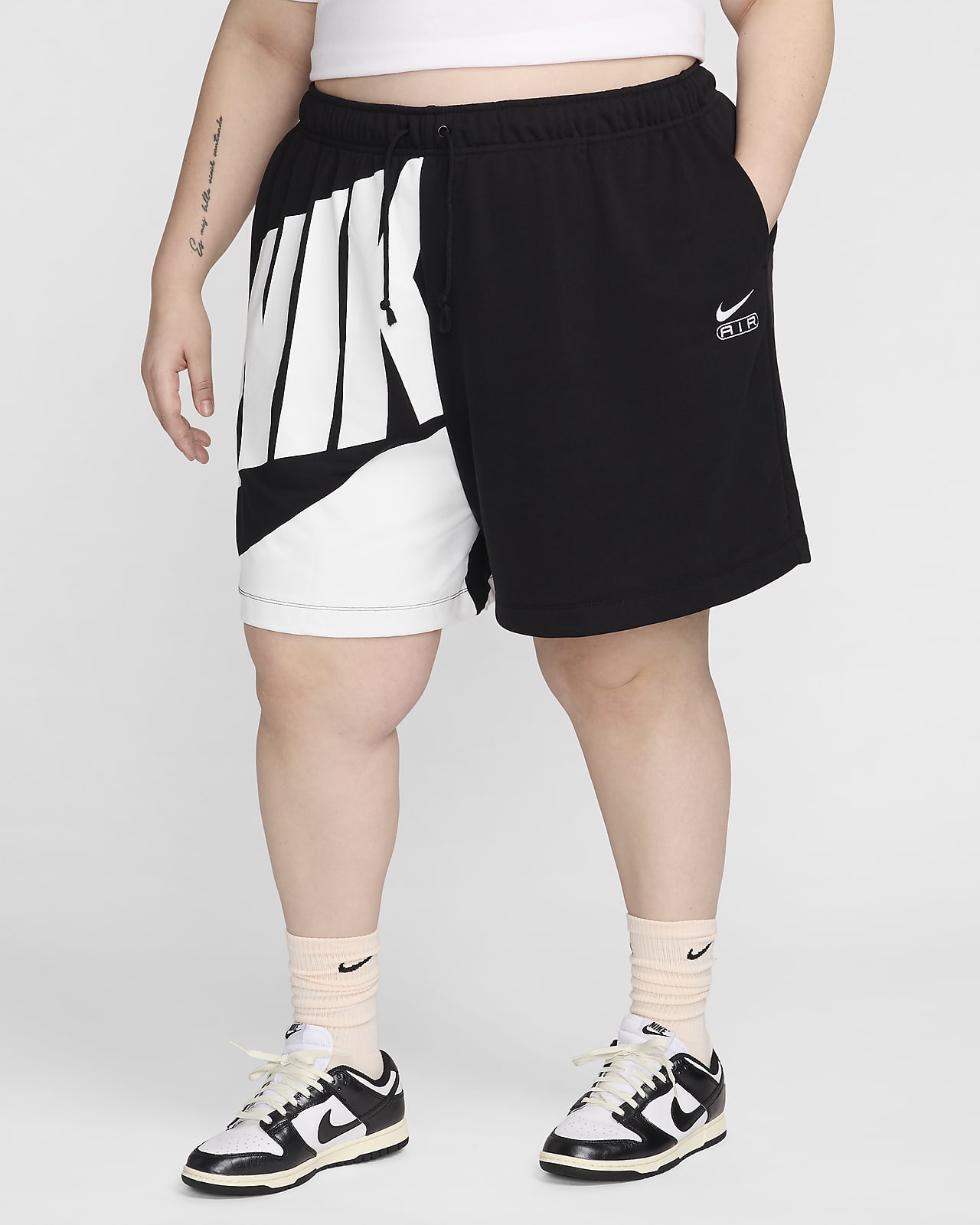 Shorts de French Terry de tiro medio de 15 cm para mujer (talla grande) Nike Air