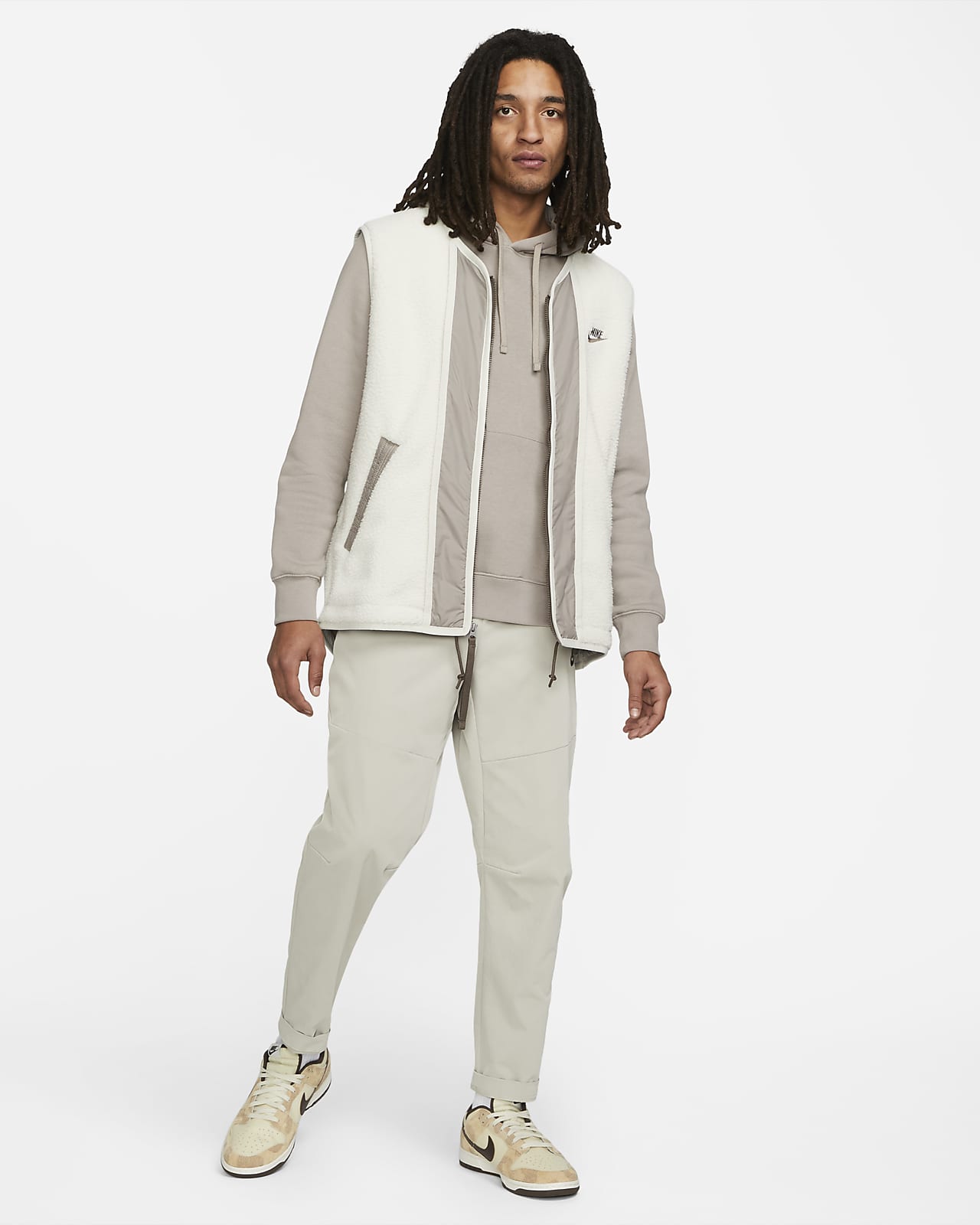 Chaleco grueso de tejido Fleece para hombre Nike Sportswear Sport  Essentials+. Nike.com