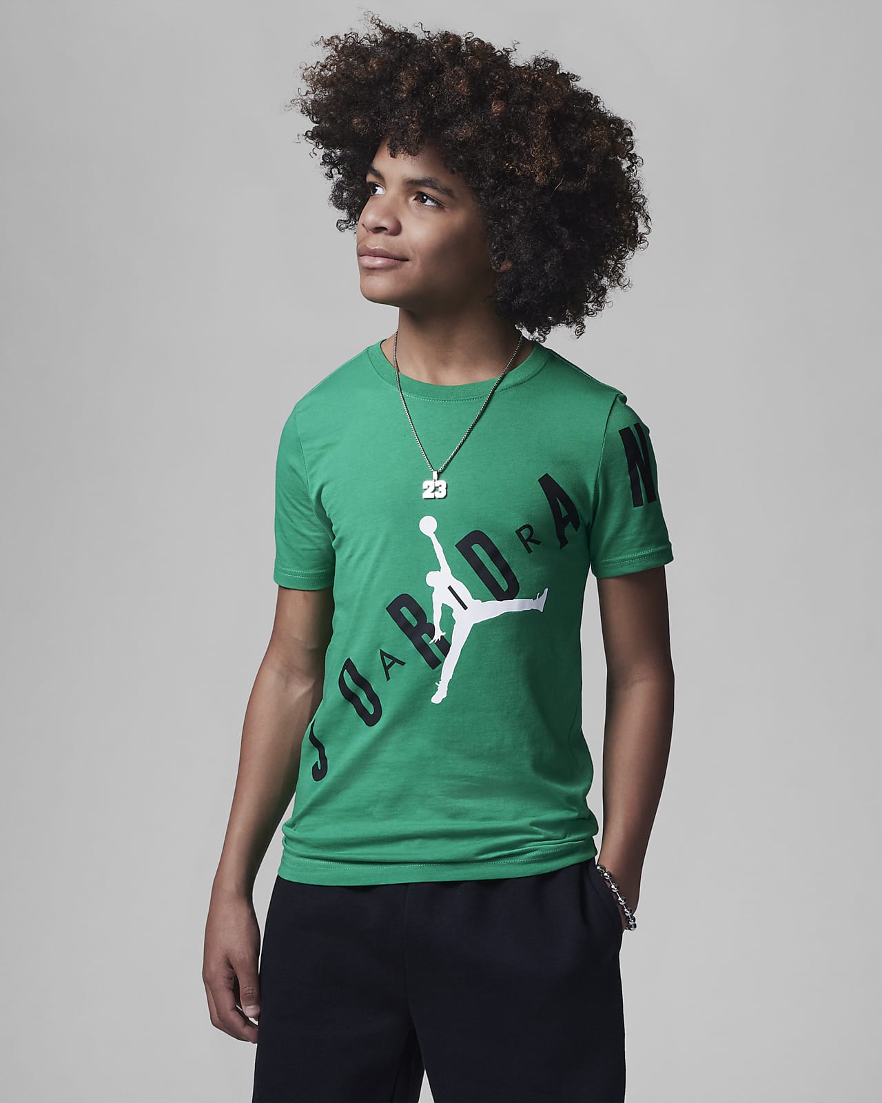 パーティを彩るご馳走や NIKE ジョーダン Tシャツ ハーフパンツ セットアップ NIKEジュニアTシャツ、ハーフパンツ