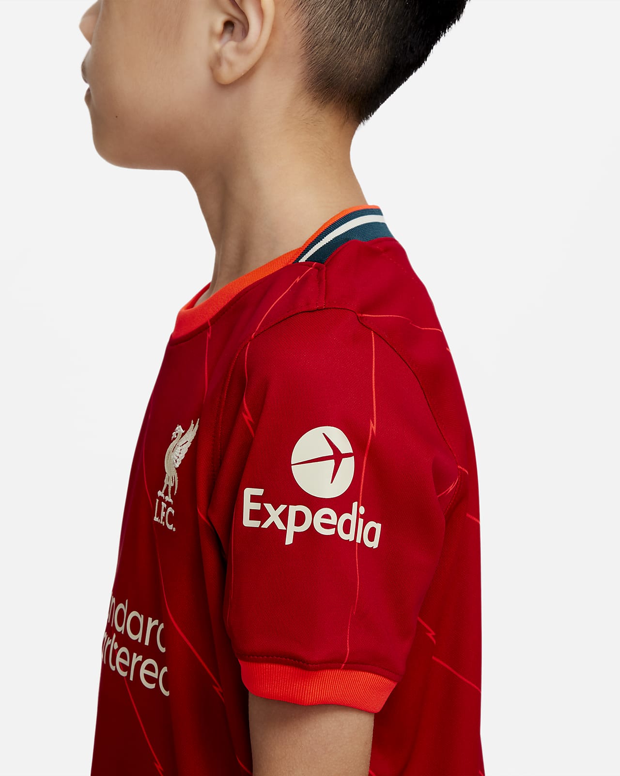 Liverpool FC 2021/22 Home Little Kids' Soccer Kit.