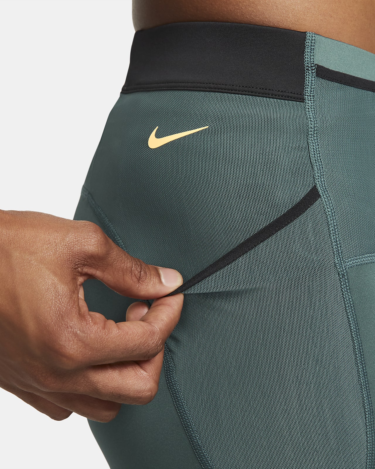 Nike Trail Lava Loops Men's Dri-FIT Running 1/2-length Tights. Nike AE