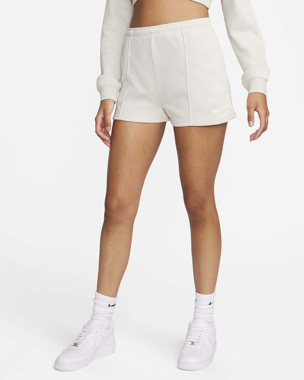 Nike Sportswear Chill Terry Pantalón corto de talle alto y ajuste entallado con tejido French terry de 5 cm - Mujer