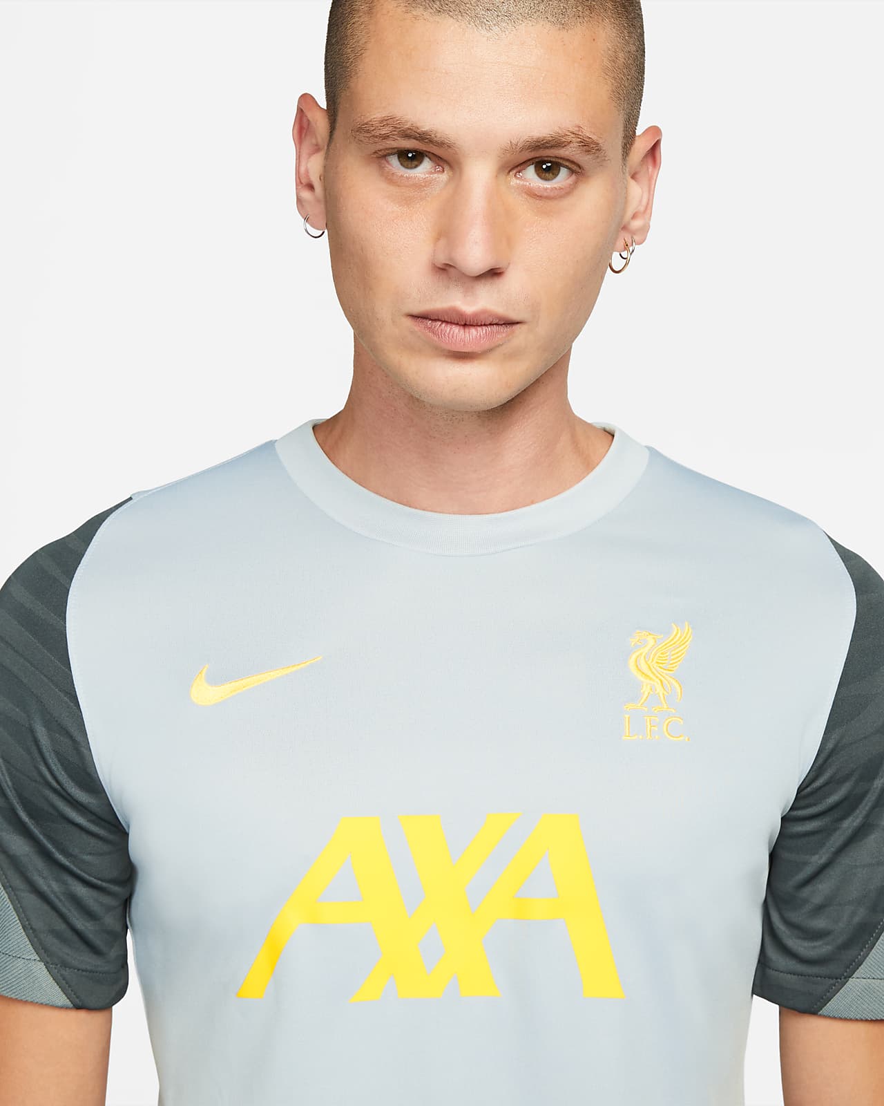 Playera de fútbol de manga corta para hombre Nike Dri-FIT Liverpool FC  Strike. Nike.com