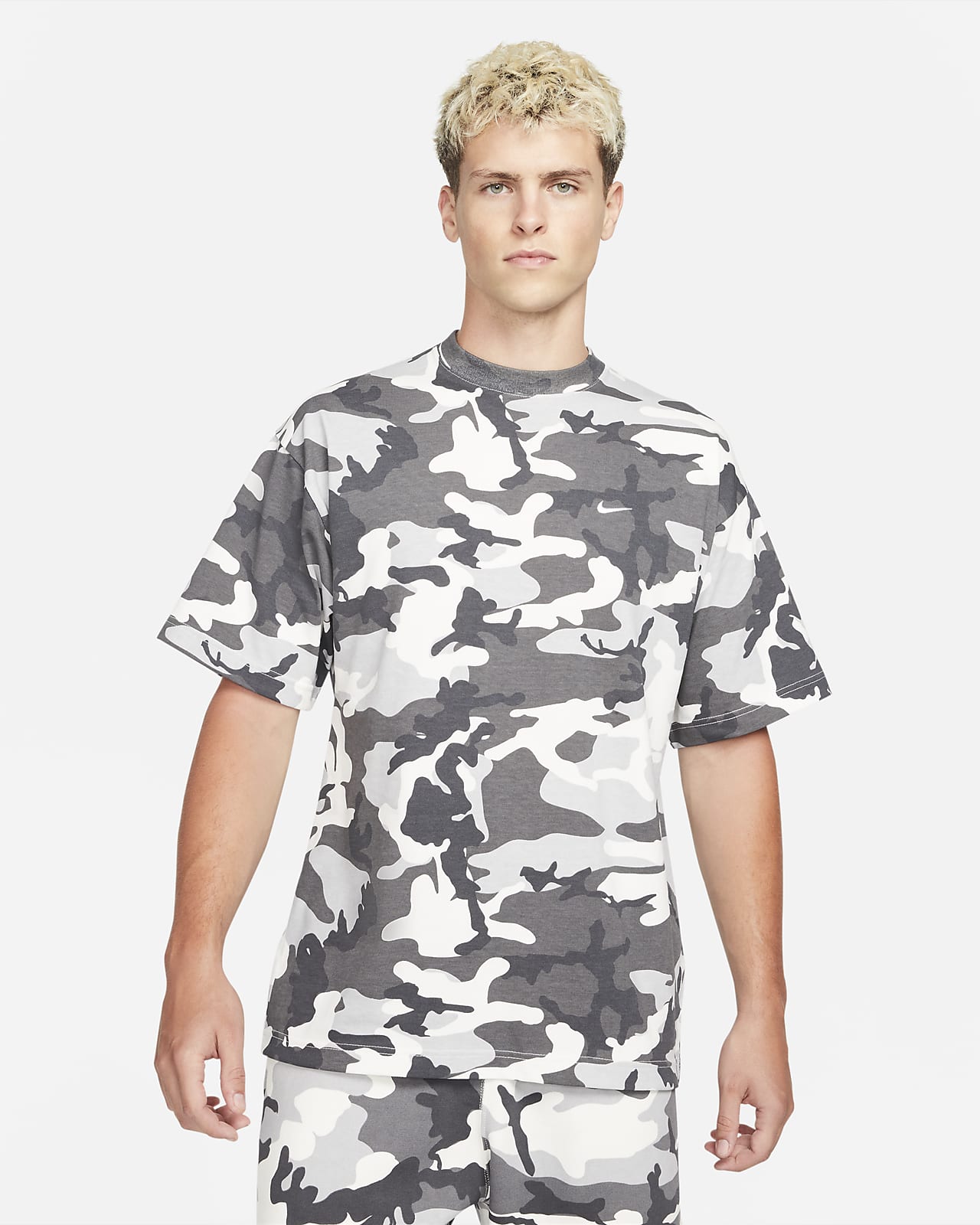 Nike Solo Swoosh Men's Camo T-Shirt