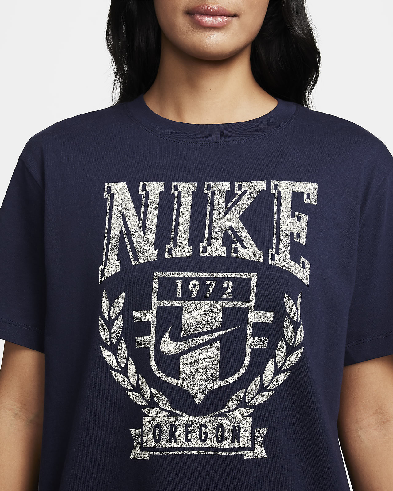 NIKE Sportswear Premium Essentials T-Shirt beige T-Shirts online