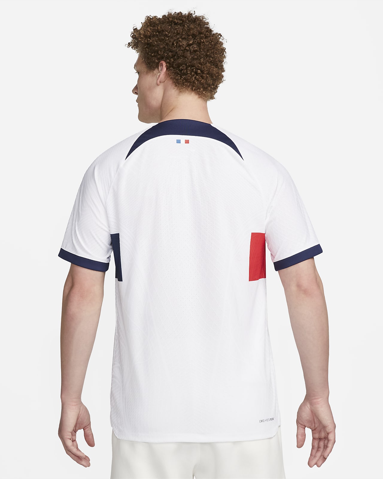 Paris Saint-Germain Men's Nike T-Shirt. Nike LU