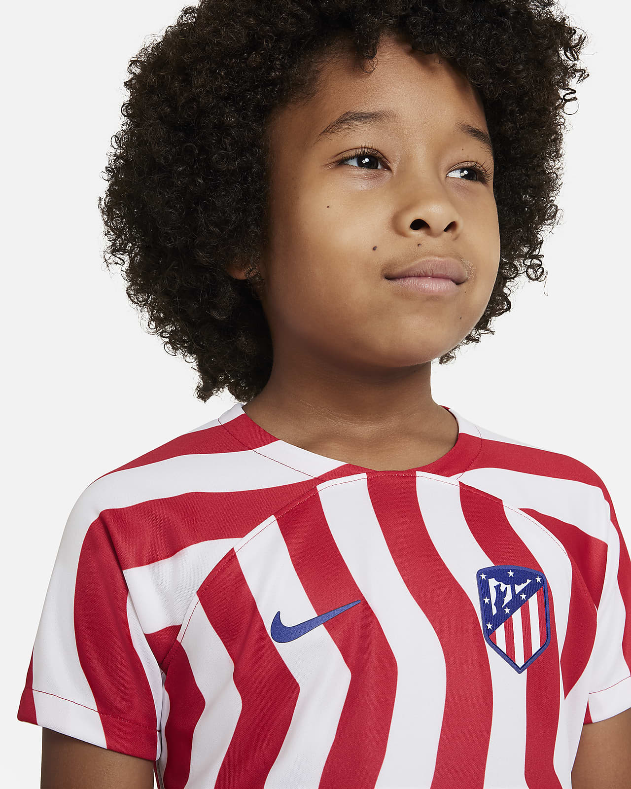 Atlético Madrid 2022/23 Home Younger Kids' Football Kit. Nike HU