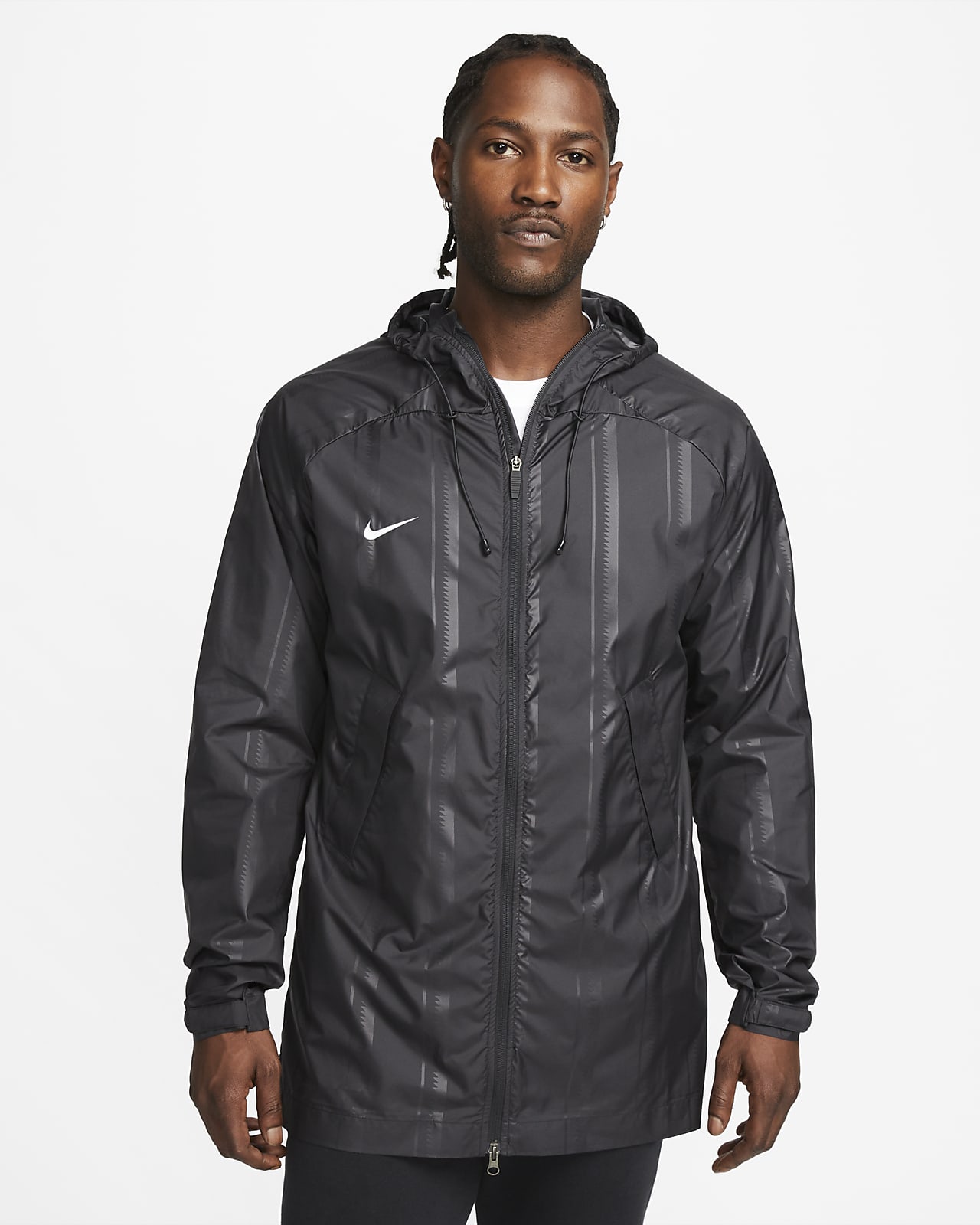 En detalle ritmo auricular Nike Storm-FIT Academy Pro Men's Hooded Graphic Football Rain Jacket. Nike  LU