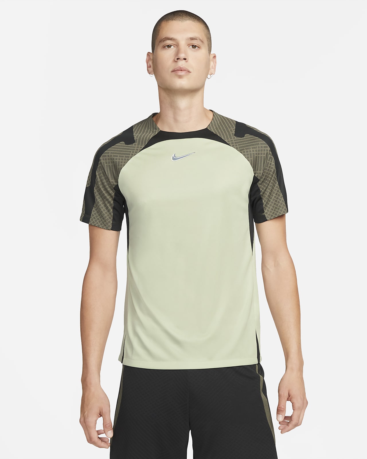 鍔 voorbeeld Uitvoerbaar Nike Dri-FIT Strike Men's Soccer Top. Nike.com