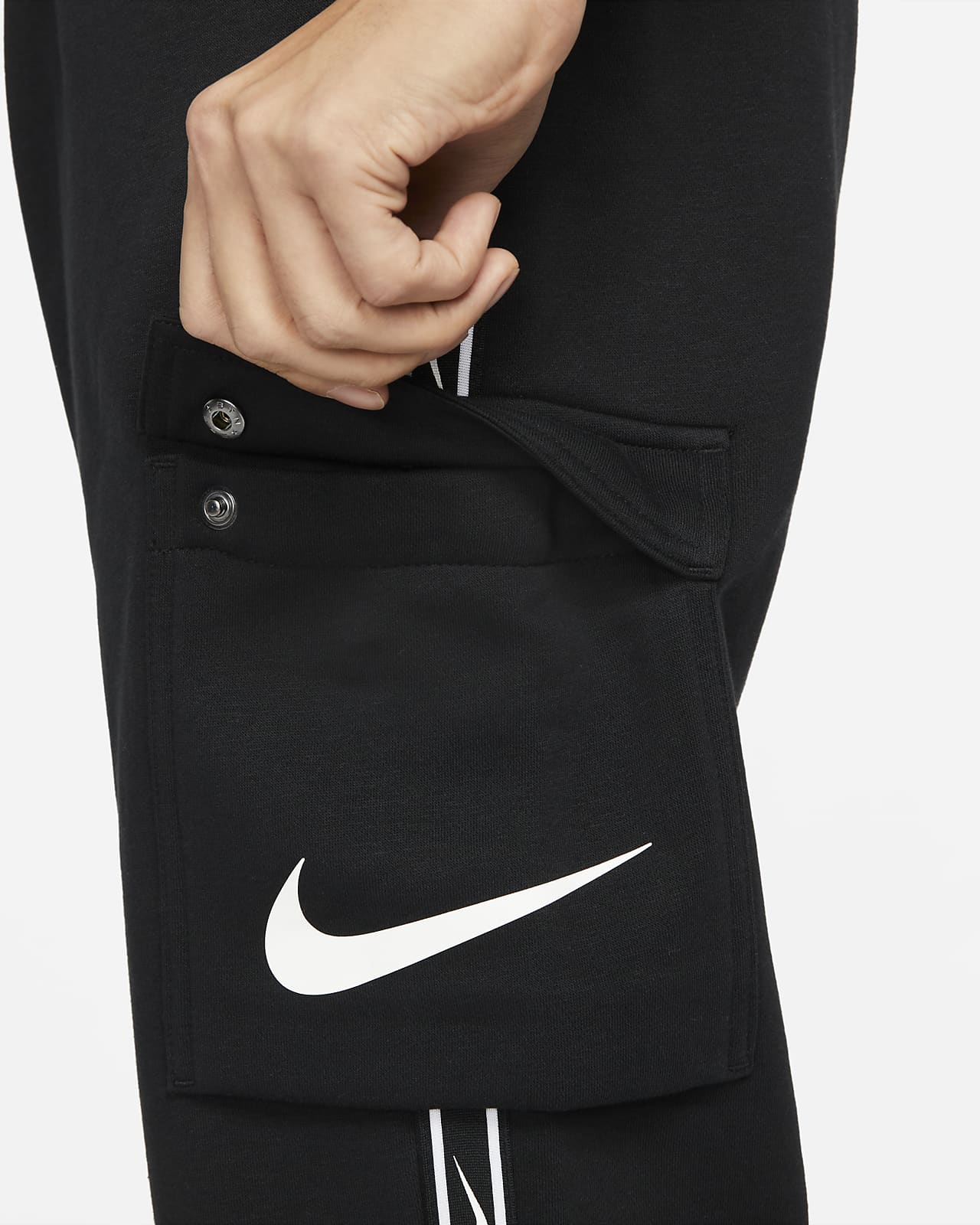 Nike Sportswear Repeat Men's Fleece Cargo Trousers. Nike BE