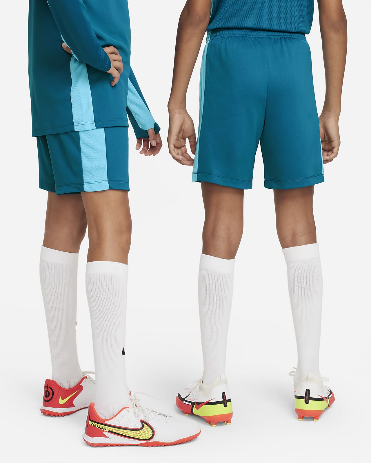 Nike Dri-FIT Academy23 Kids' Football Shorts. Nike LU
