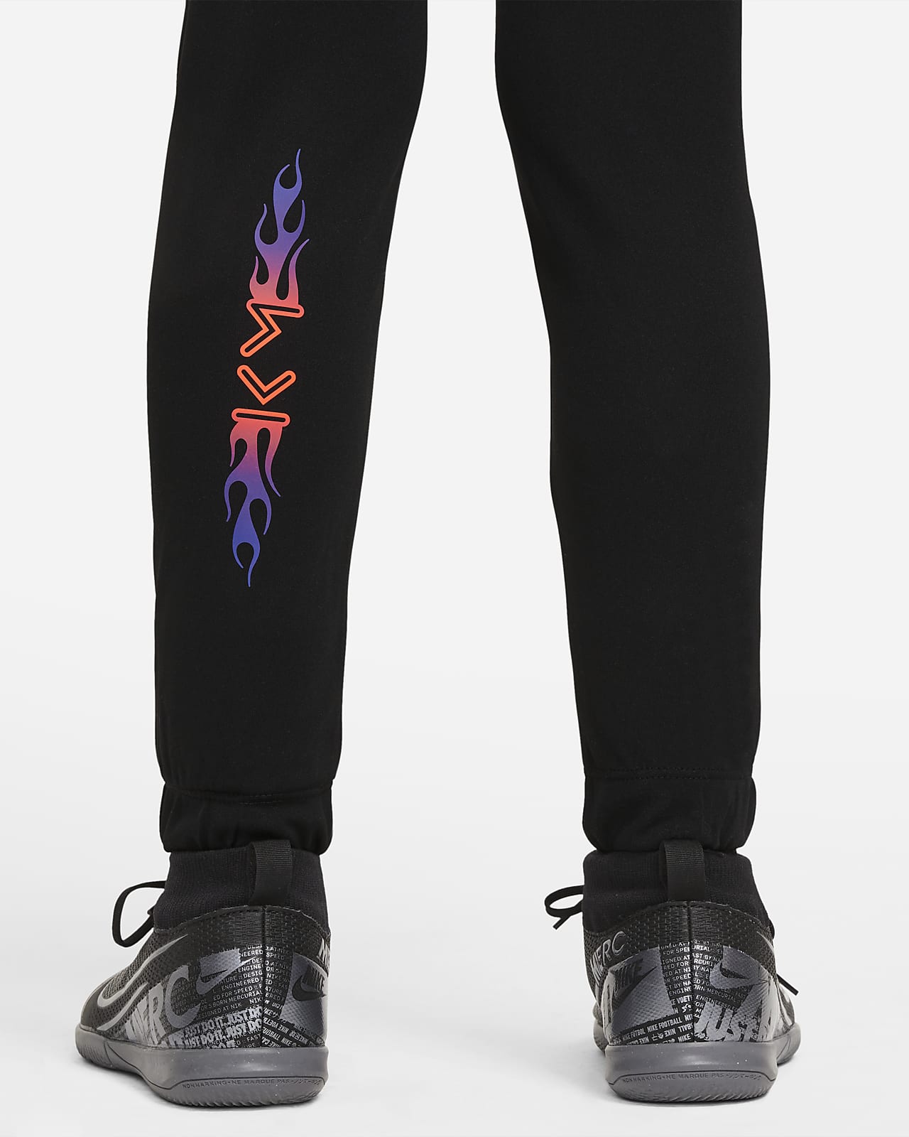 Pantaloni da calcio Nike Dri-FIT Kylian Mbappé - Ragazzi. Nike IT