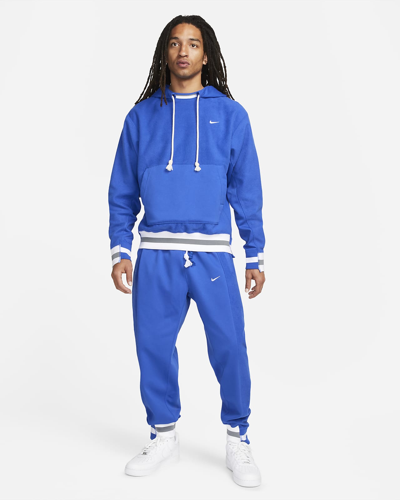 Nike Dri-FIT Standard Issue Men's Pullover Basketball Hoodie. Nike UK