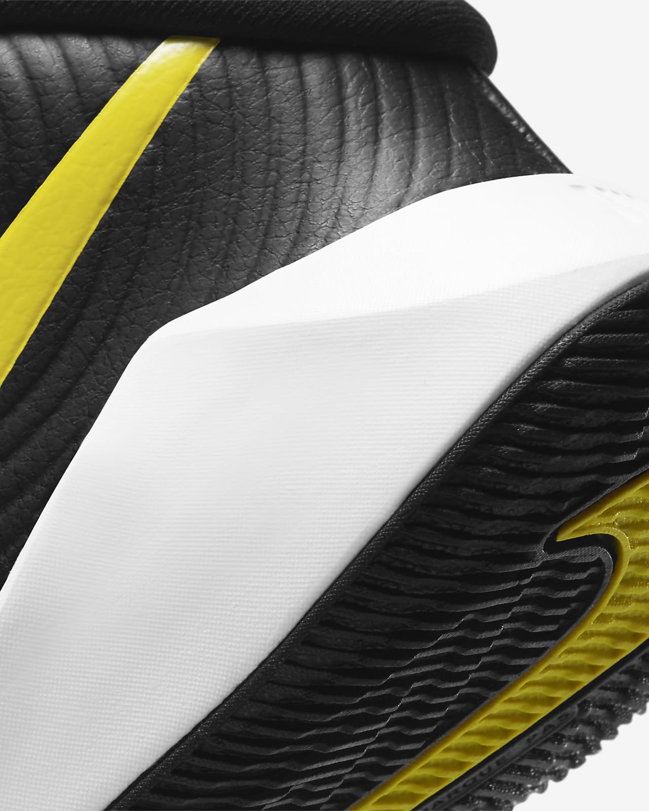 nike team hustle quick ss19