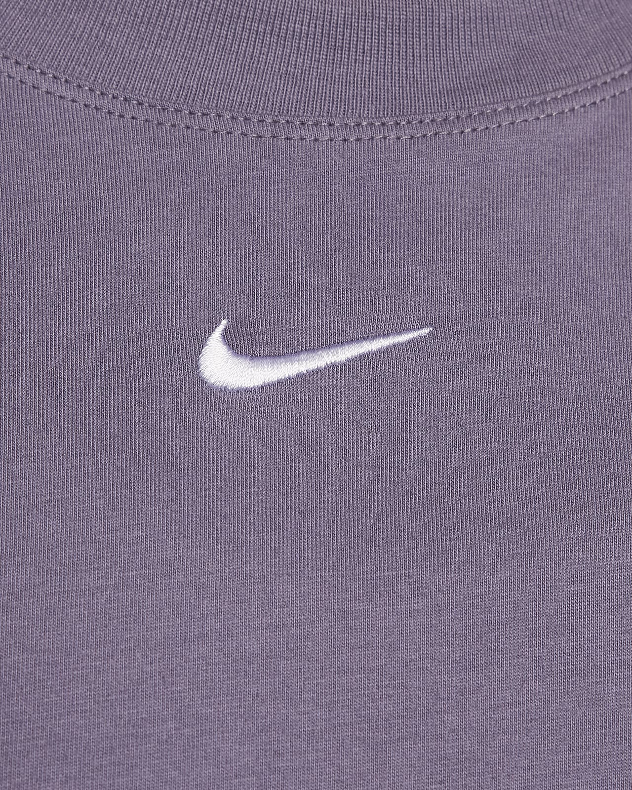 Nike Sportswear Essential Women's T-Shirt. Nike RO