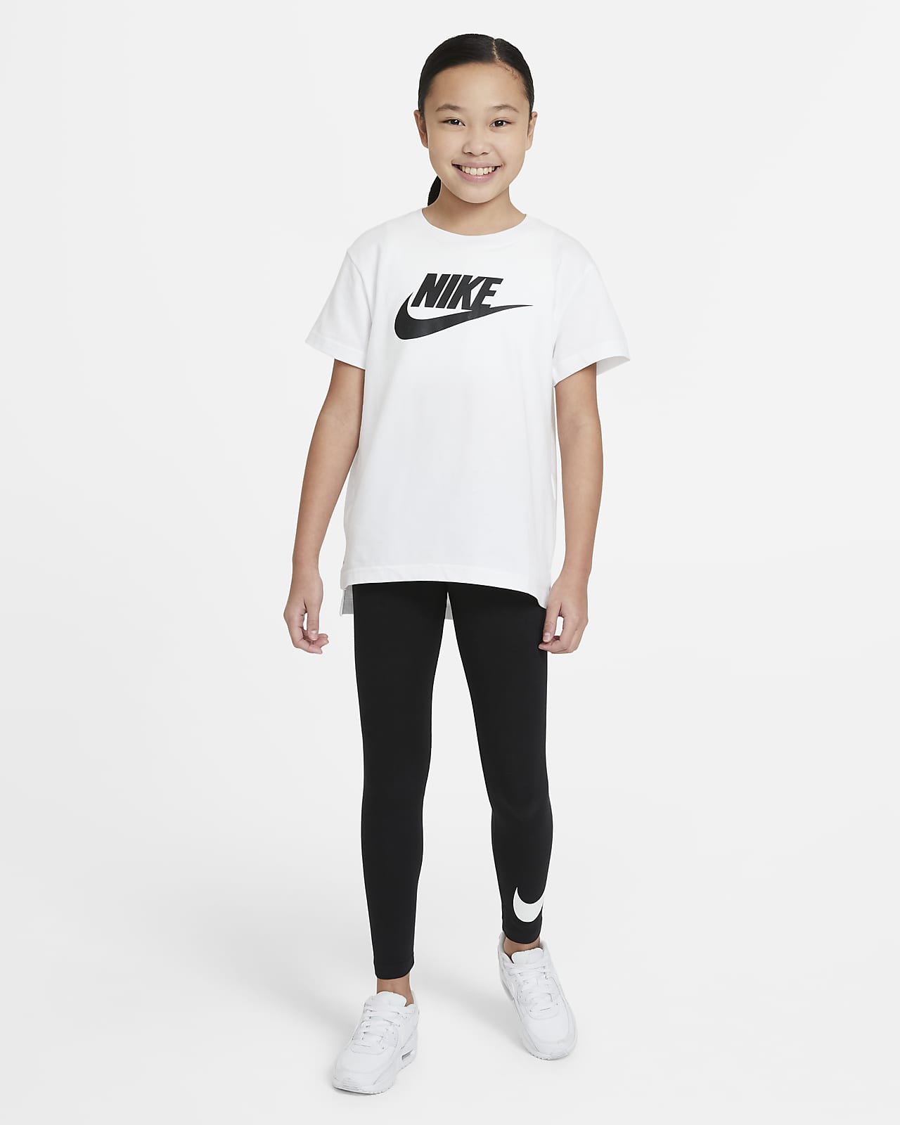 Nike Sportswear Logo T-Shirt Enfants Noir Gris Blanc 