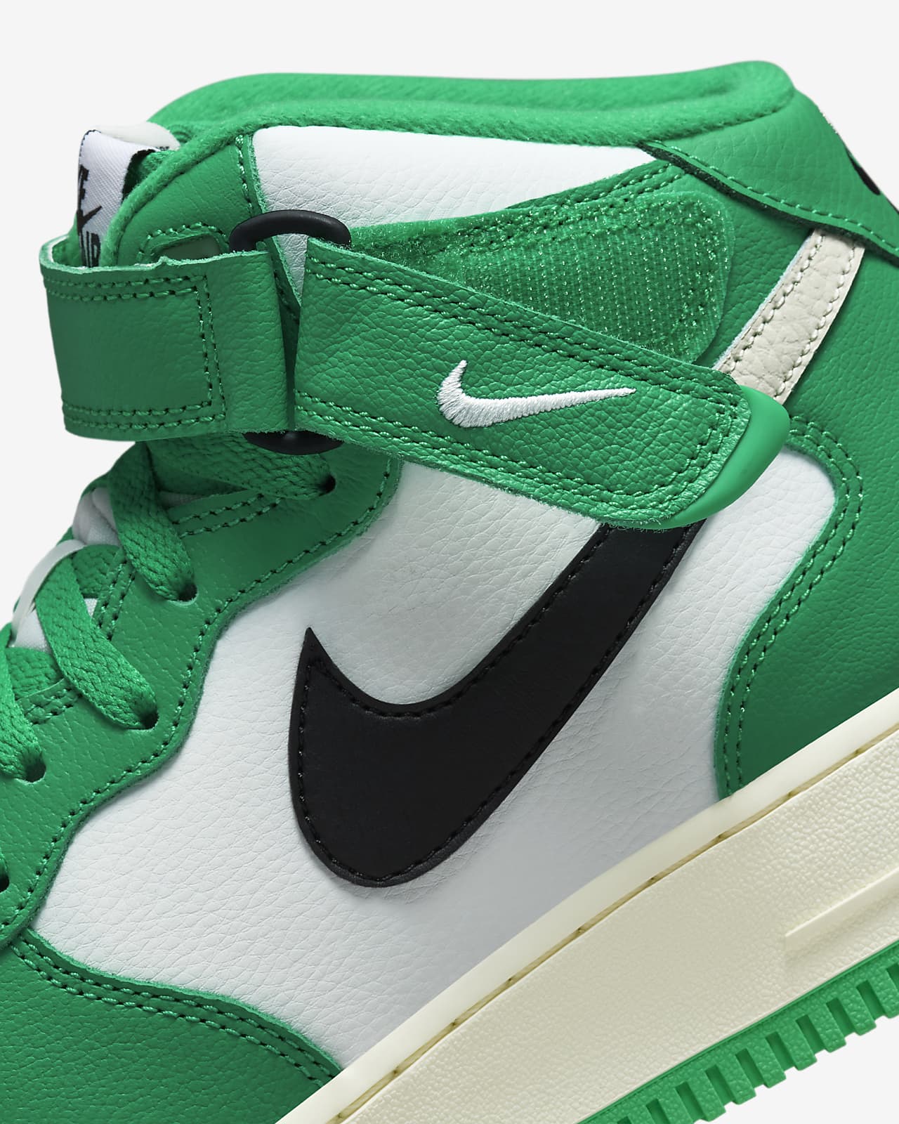 Nike Air Force 1 Mid '07 LV8 Summit White/Black/Stadium Green Men's Shoes, White/Green, Size: 9