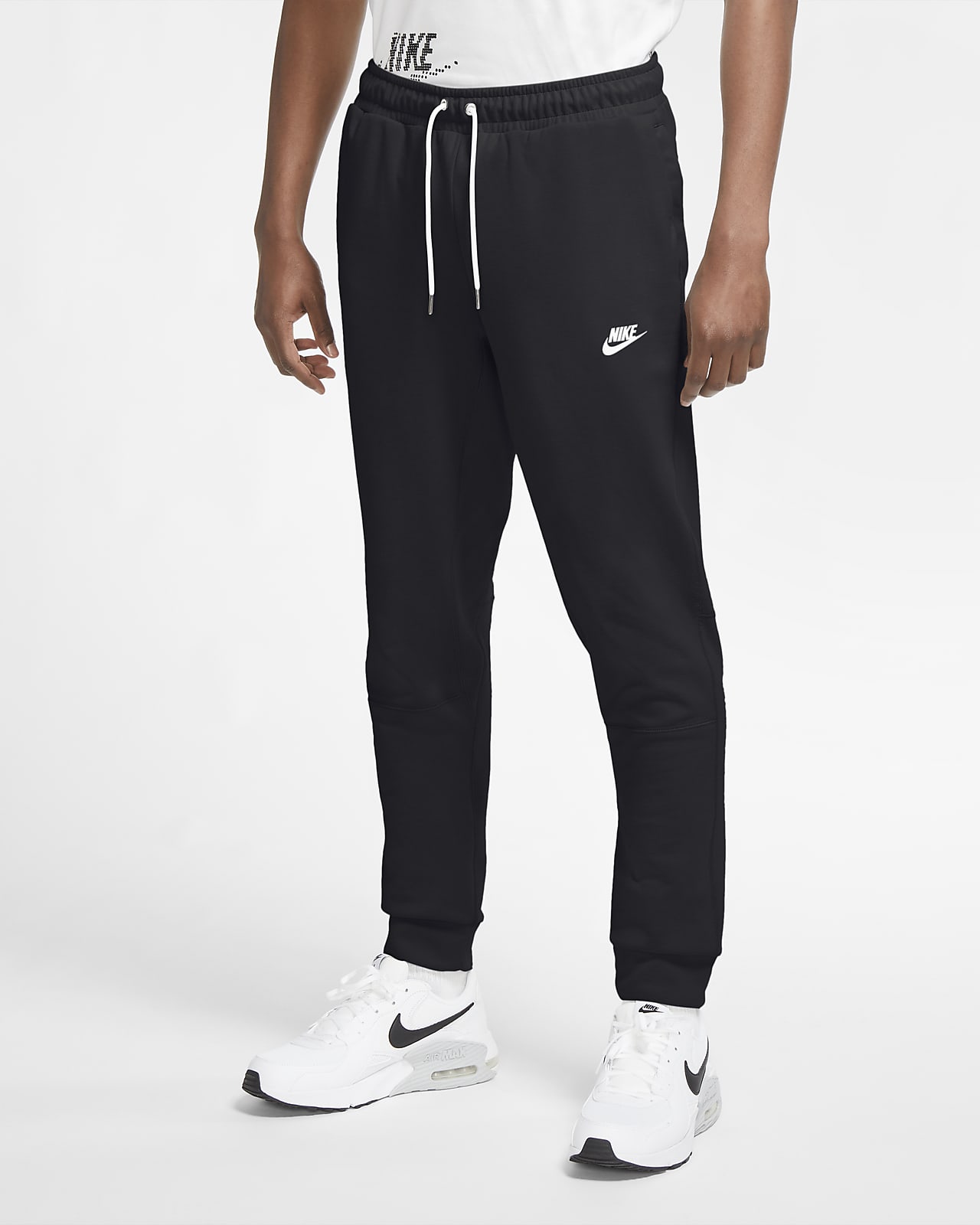 Nike Sportswear moderne joggebukse til herre. Nike NO Nike Sportswear joggebukse til herre. Nike NO