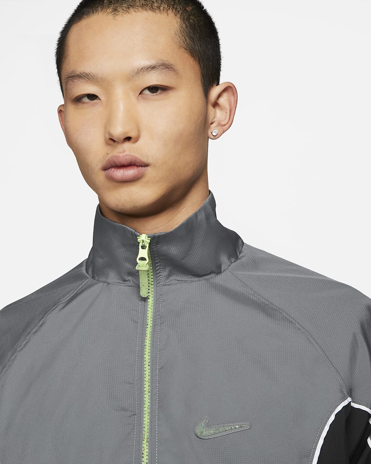 nike basketball jacket mens