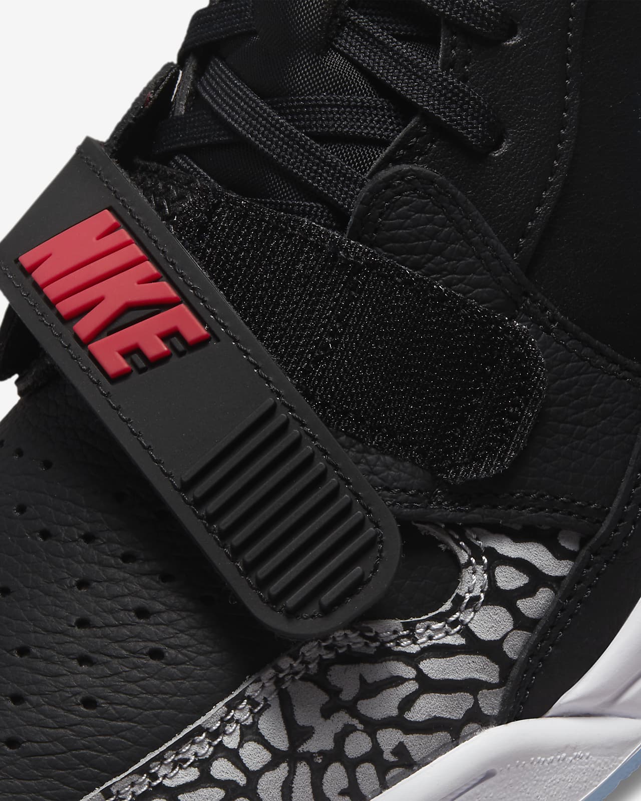 Air Jordan Legacy 312 Low Men's Shoes. Nike IL