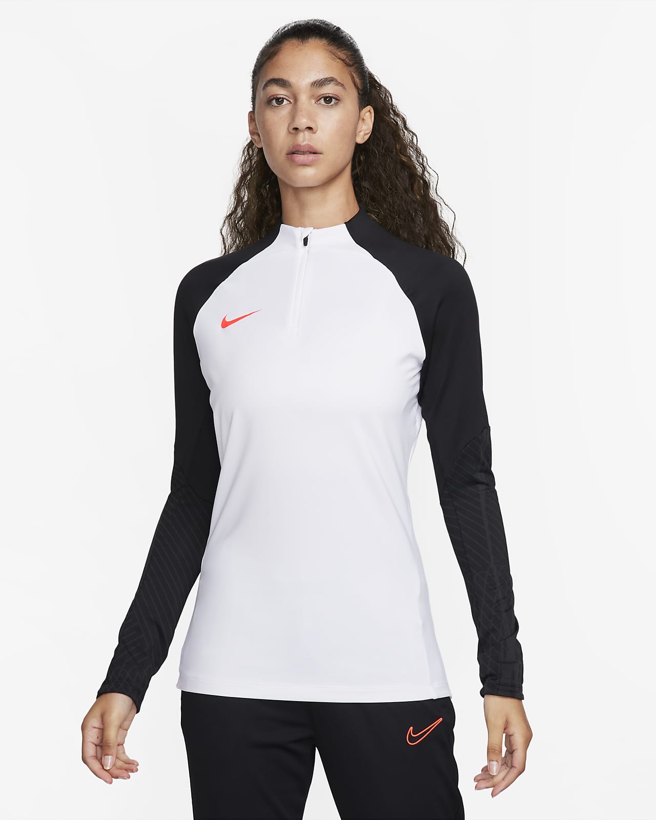 staan Gemoedsrust Aanvulling Nike Dri-FIT Strike Voetbaltrainingstop met lange mouwen voor dames. Nike NL