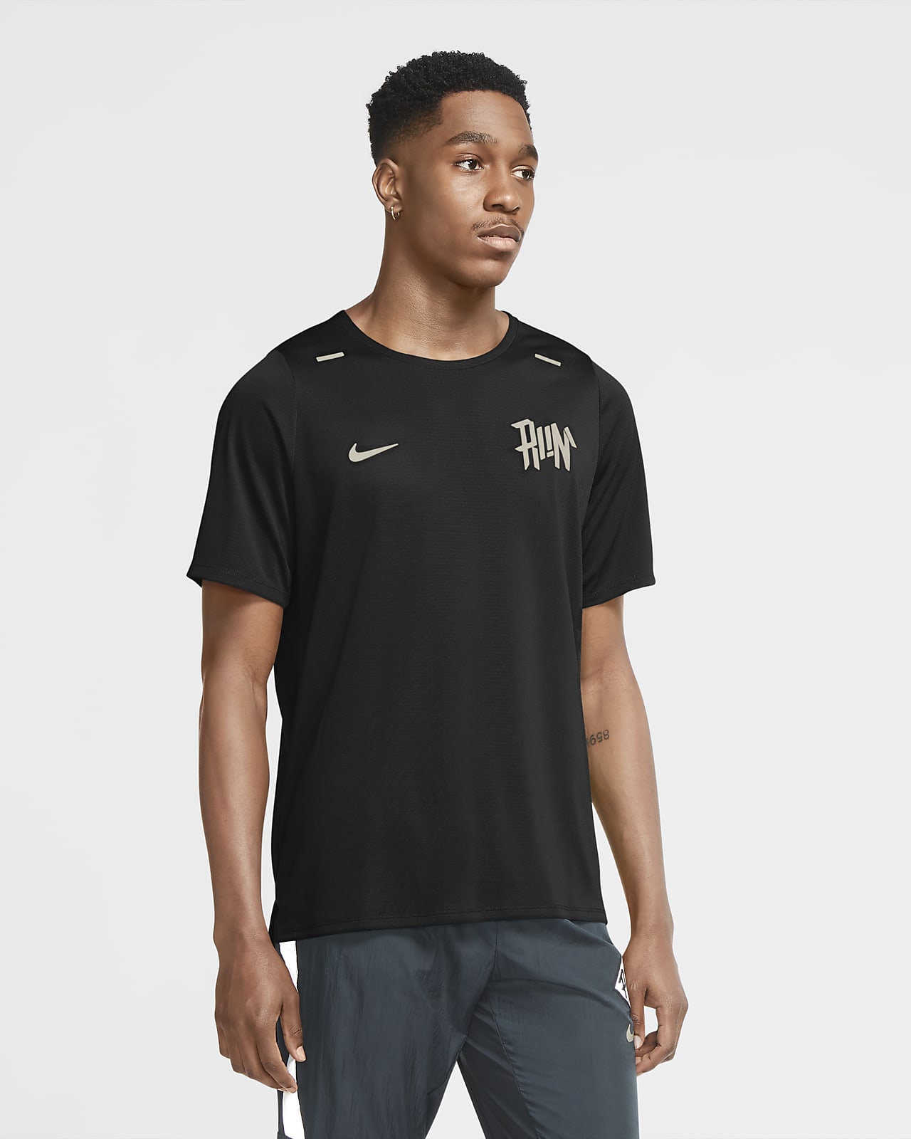 nike dri fit wild run