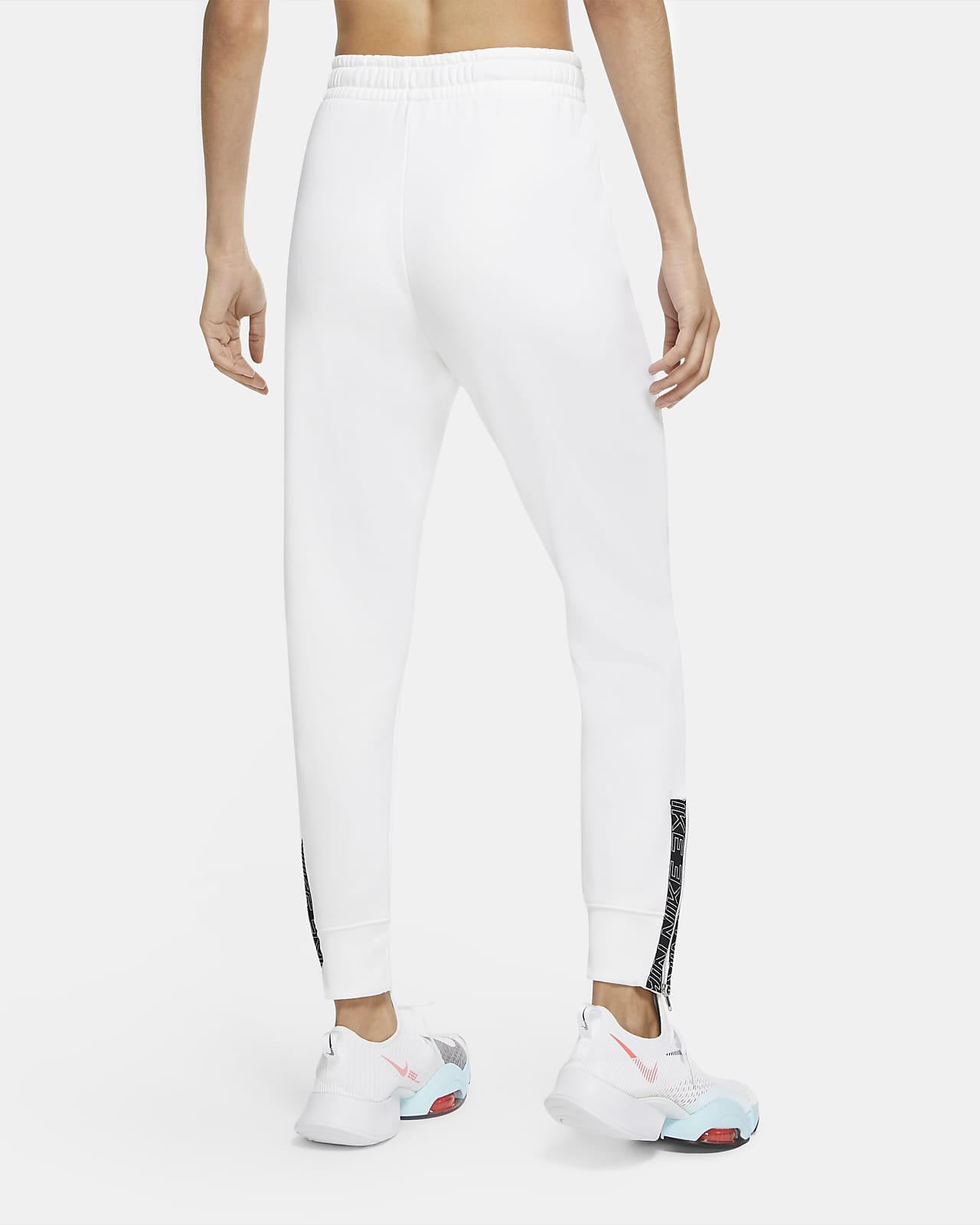 nike therma women's pants