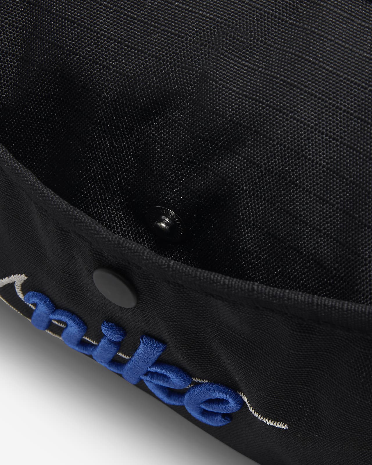 Nike Heritage Retro Duffel Bag (13L). Nike SA