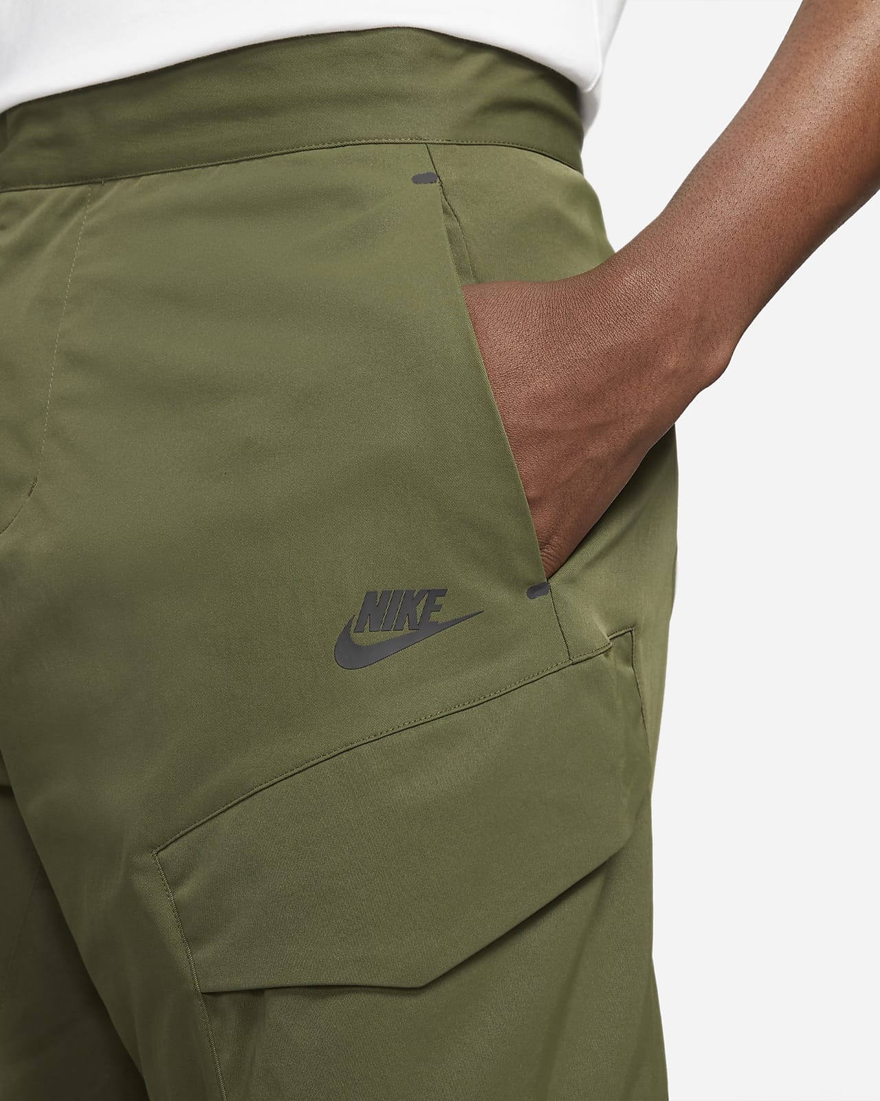 Nike Sportswear Tech Essentials Men's Woven Unlined Utility Trousers ...