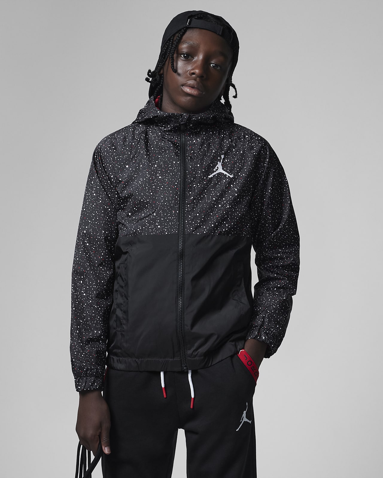 Jordan Older Kids' Hooded Colour-block Windbreaker. Nike DK