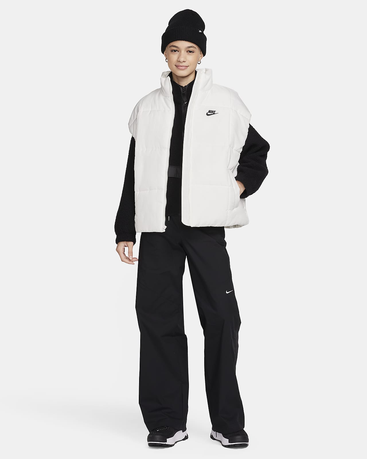 Vest. Nike Puffer Women\'s Classic Therma-FIT Sportswear Loose