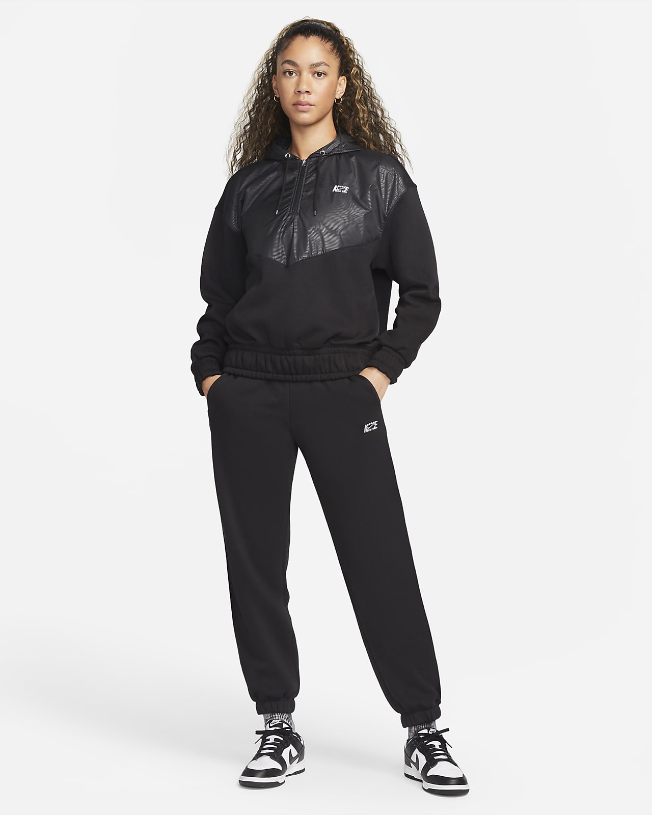 Nike Sportswear Icon Clash Women's 1/4-Zip Fleece Hoodie. Nike LU