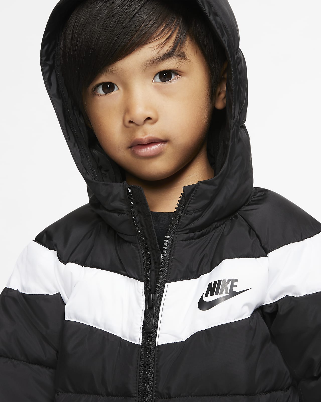 Dunjacka Nike Sportswear för små barn. Nike SE Dunjacka Nike Sportswear med hel dragkedja för små barn. Nike SE