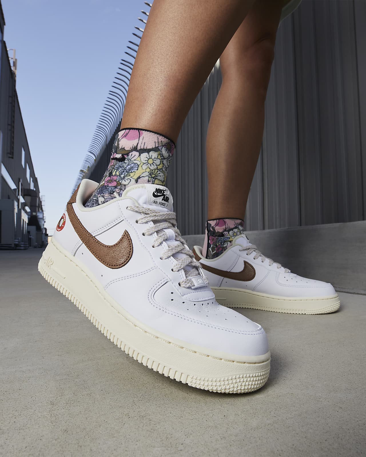 Río arriba sombra Bajo mandato Chaussure Nike Air Force 1 '07 LX pour Femme. Nike BE