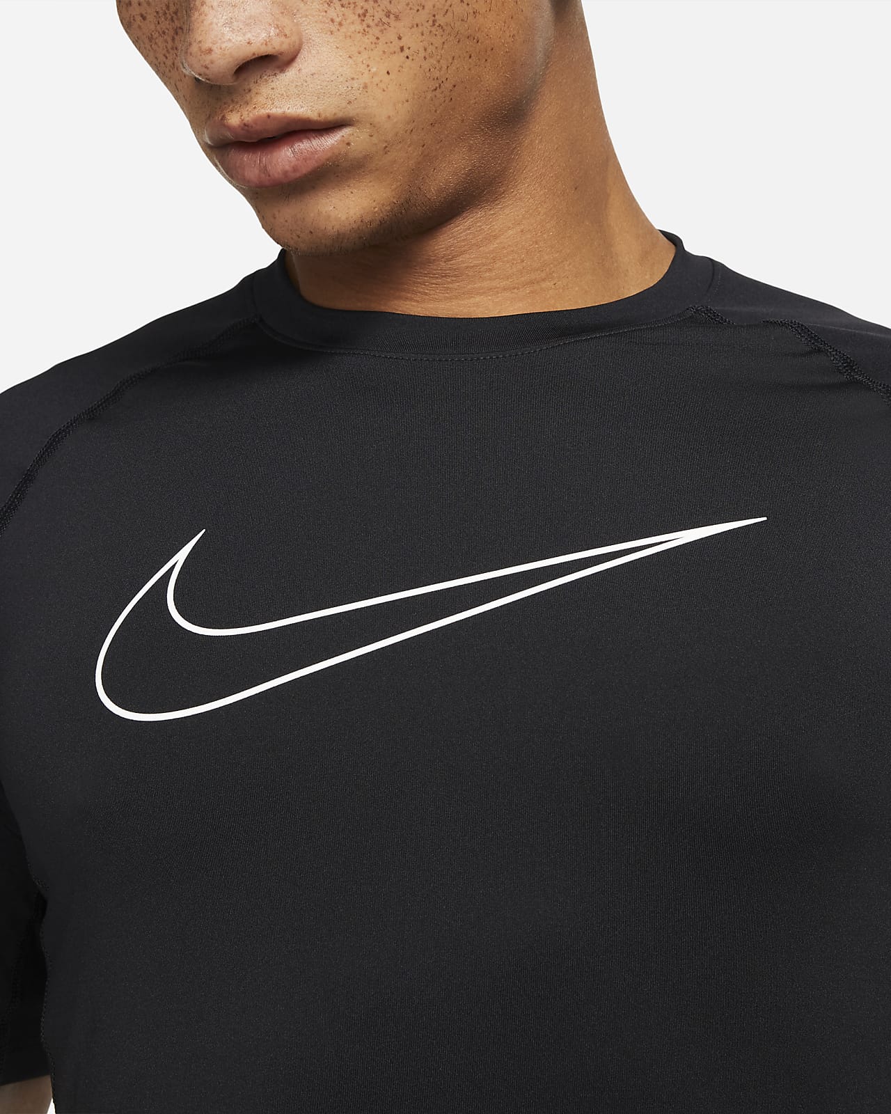 Nike Pro Dri-FIT Men's Slim Fit Short-Sleeve Dri-Fit Top, White/Black,  Medium : : Clothing, Shoes & Accessories