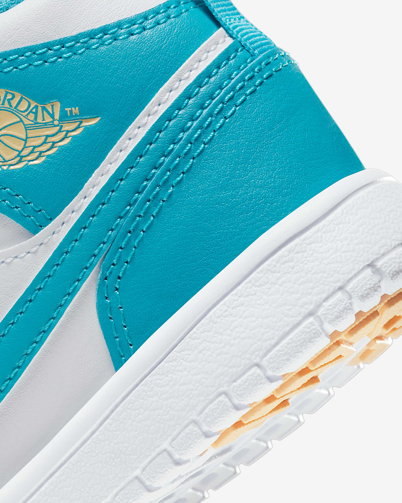 nike jordan mid 1 youth