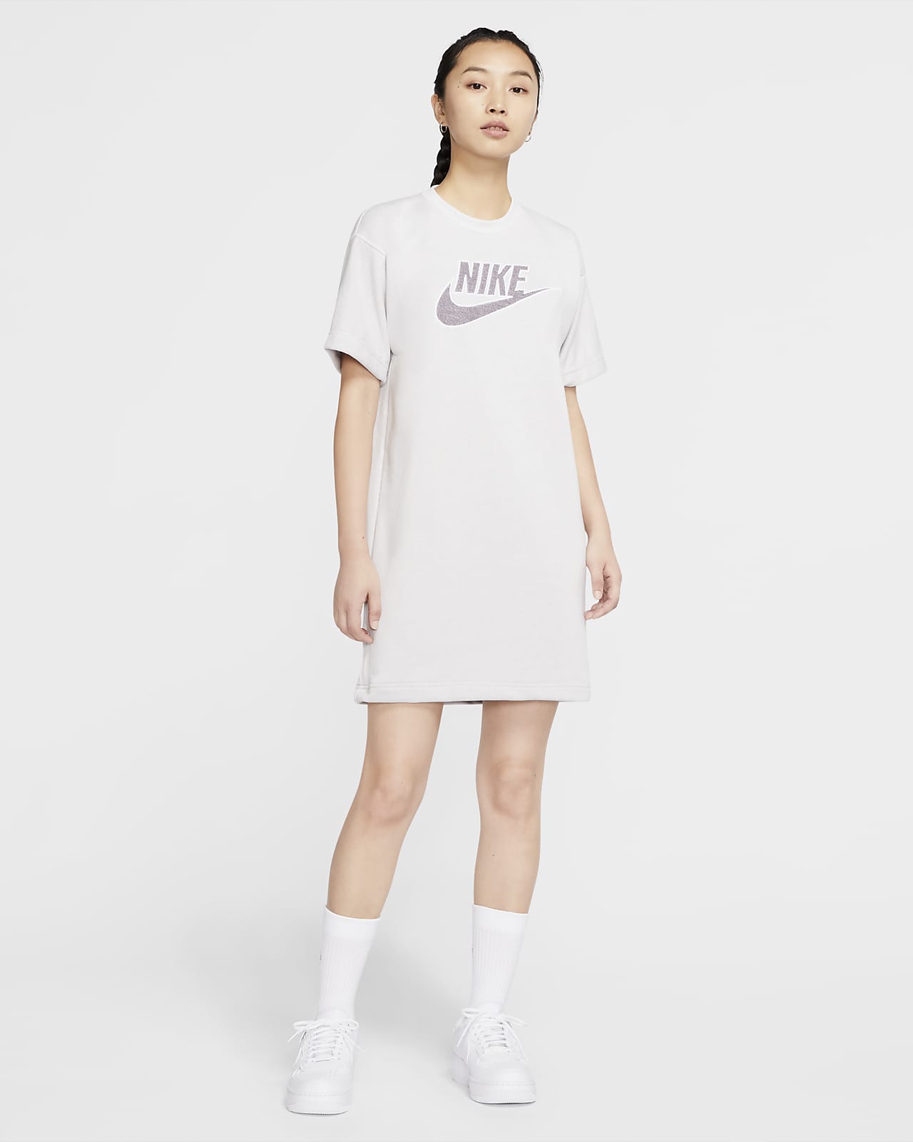 grey nike outfit for womens