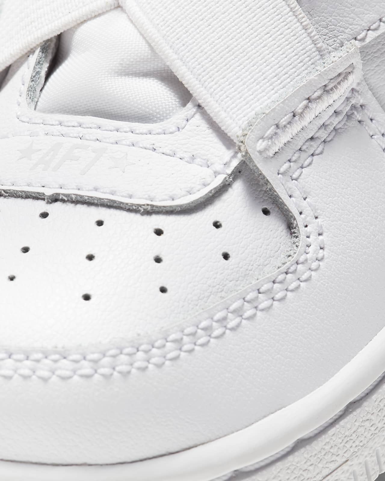 nike air force 1 highness white