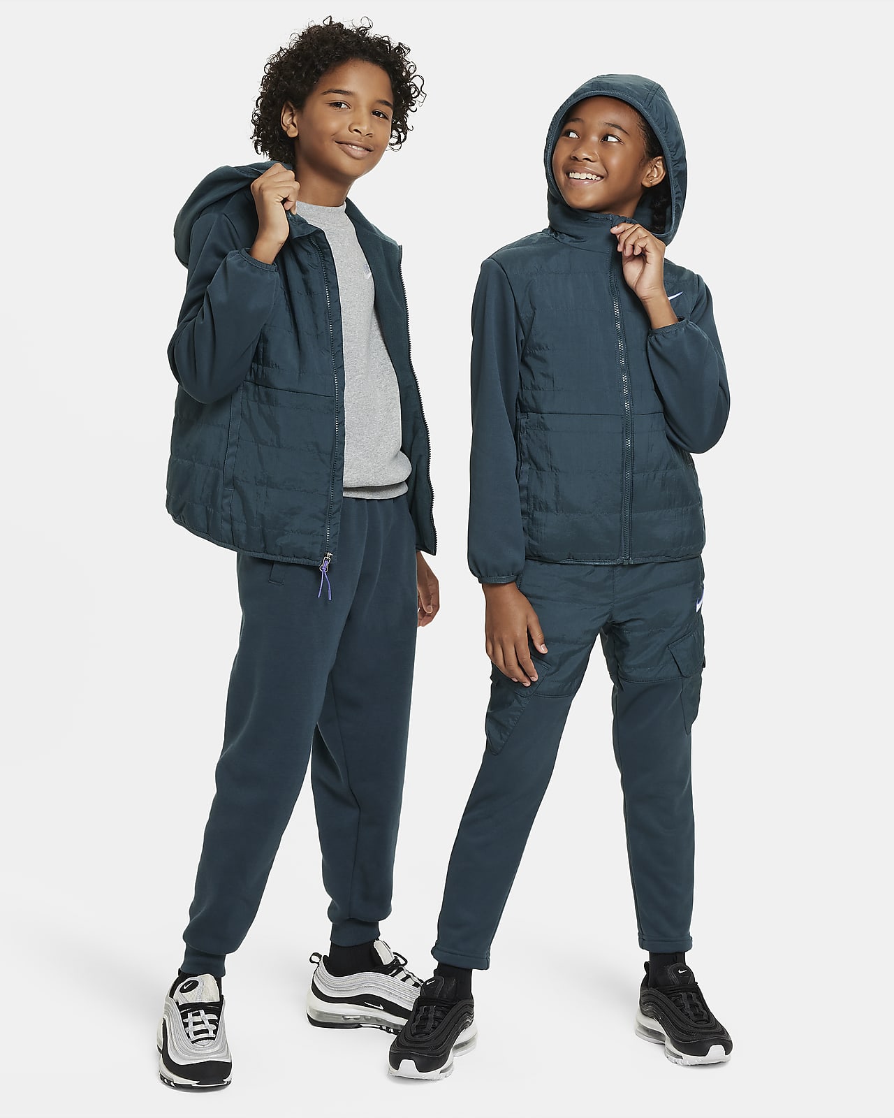Nike Therma-FIT Repel Outdoor Play Big Kids' Fleece Winterized Full-Zip  Top. Nike JP