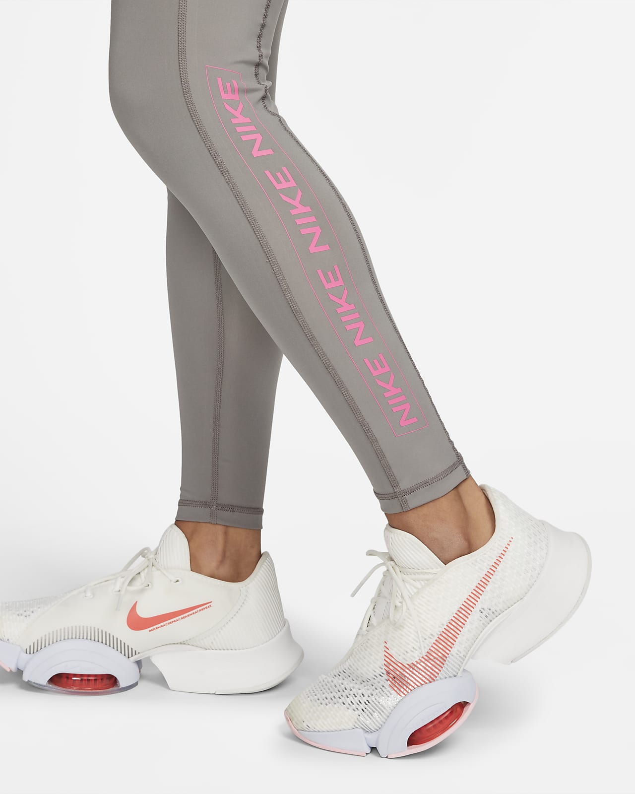 Nike Pro DriFIT Women's Graphic MidRise Leggings. Nike SK